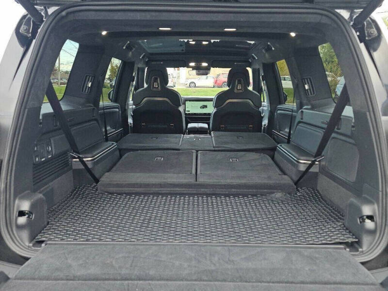 2023 Rivian R1S Adventure