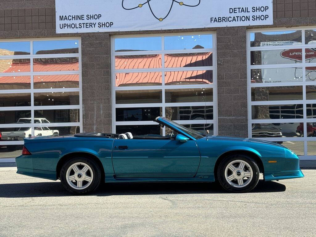 1991 Chevrolet Camaro 17