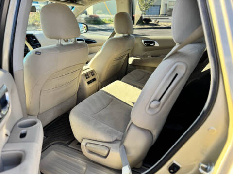 2013 Nissan Pathfinder S