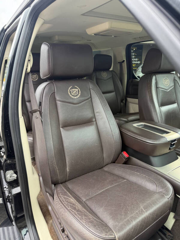 2012 Cadillac Escalade ESV Platinum Edition