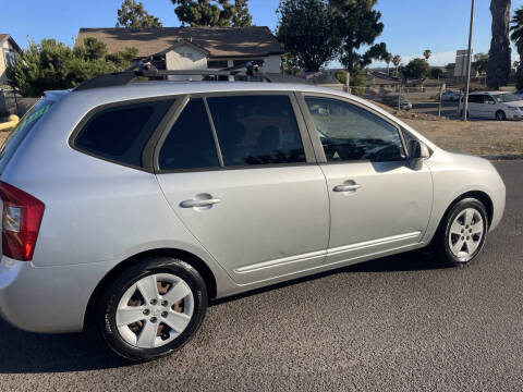 2009 Kia Rondo