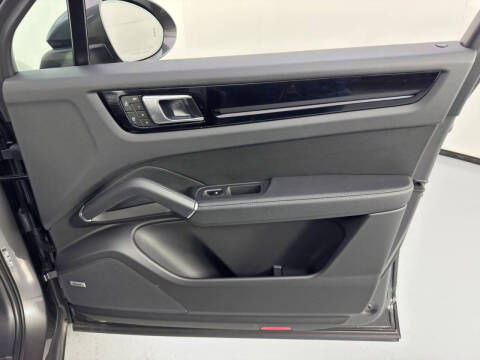 2023 Porsche Cayenne