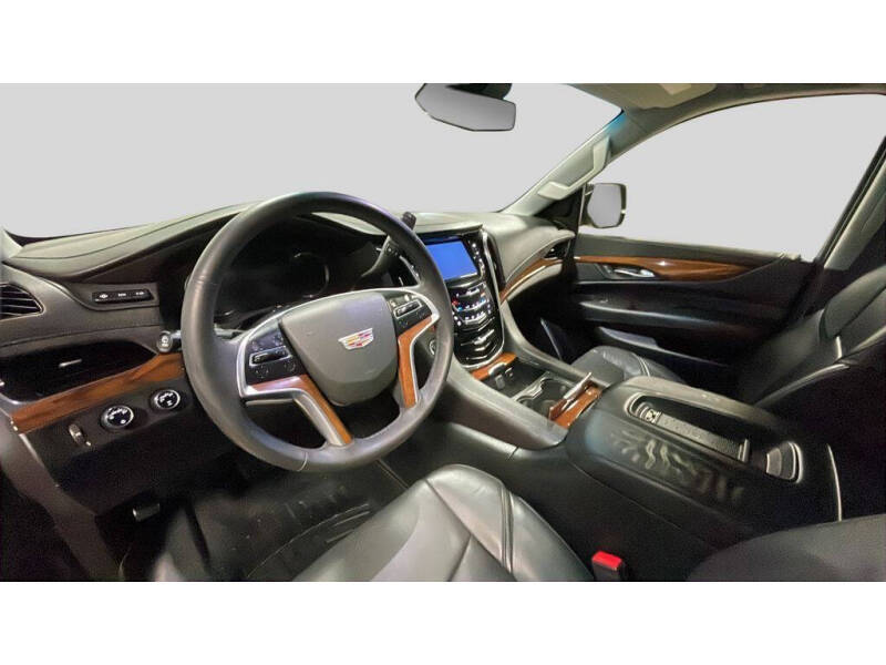 2017 Cadillac Escalade ESV Luxury