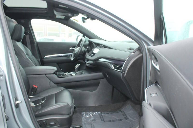 2023 Cadillac XT4 Luxury
