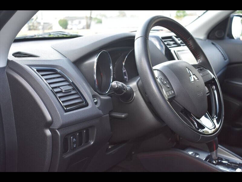 2022 Mitsubishi Outlander Sport LE