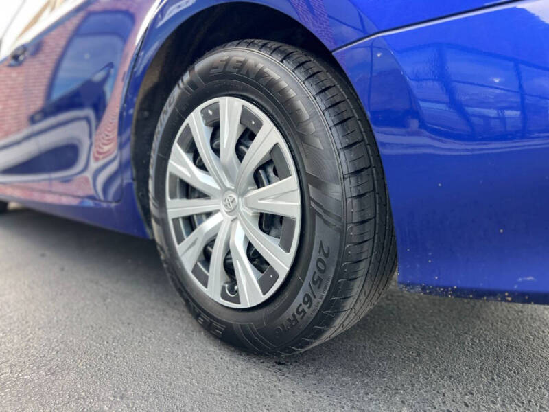 2018 Toyota Camry Hybrid LE