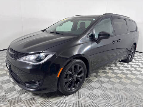 2019 Chrysler Pacifica Touring L Plus