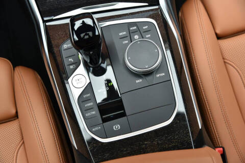 2022 BMW 3 Series 330e xDrive