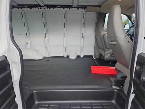 2025 Chevrolet Express 2500