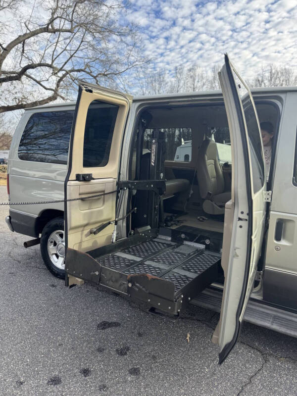 2006 Ford E-Series E-150 XL