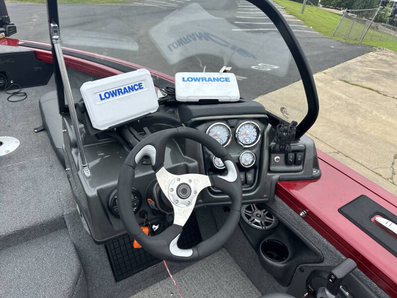 2020 Tracker Targa V19