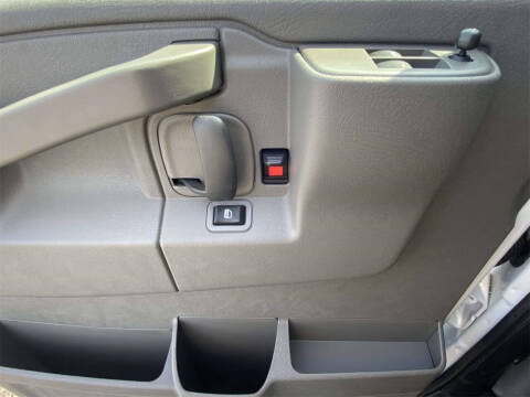 2025 Chevrolet Express 2500