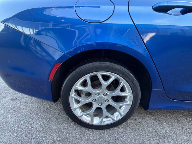 2015 Chrysler 200 C