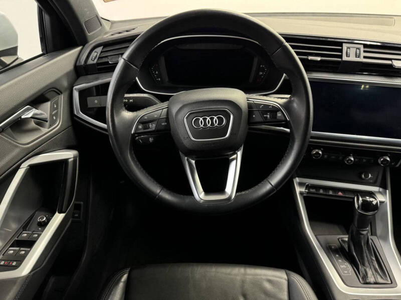 2019 Audi Q3 quattro Premium 45 TFSI