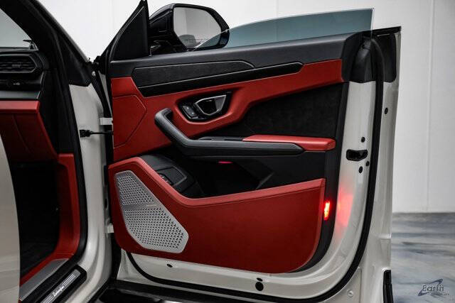 2022 Lamborghini Urus
