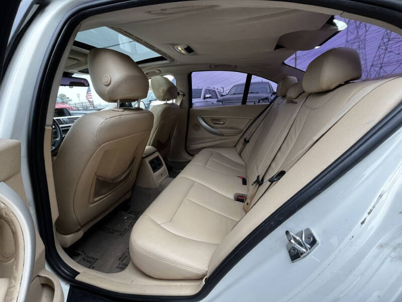 2012 BMW 3 Series 328i