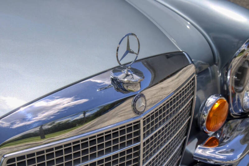 1970 Mercedes-Benz 280-Class