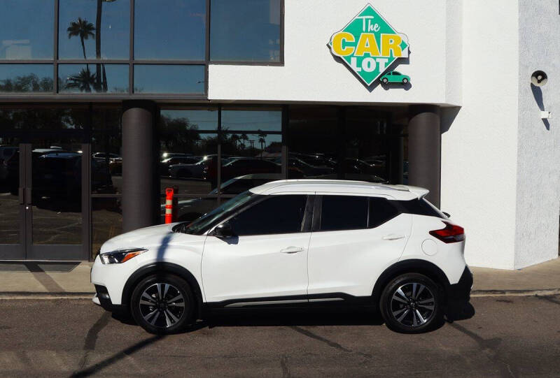 2020 Nissan Kicks SR