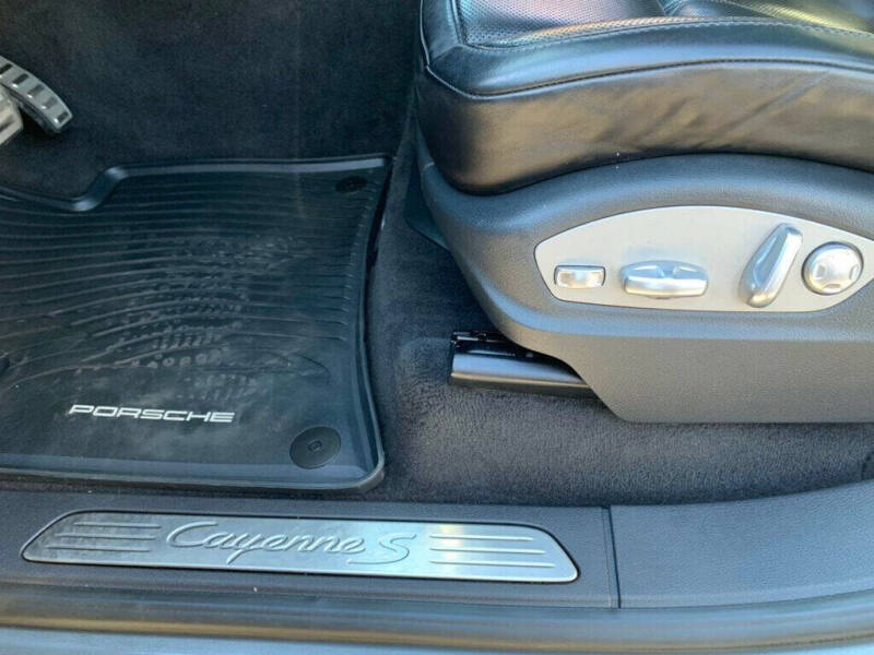 2017 Porsche Cayenne S