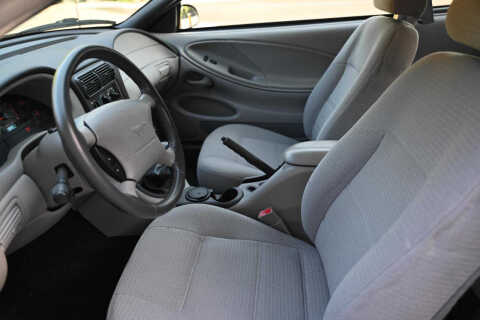 2000 Ford Mustang