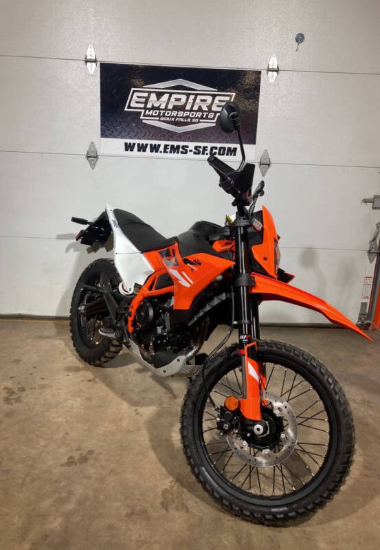 2025 KTM Enduro 390 R