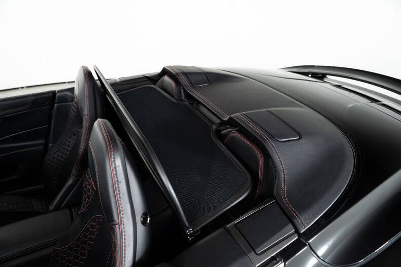 2015 Aston Martin Vanquish Volante