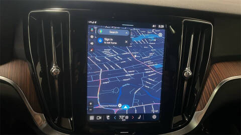 2025 Volvo V60 Cross Country B5 Plus