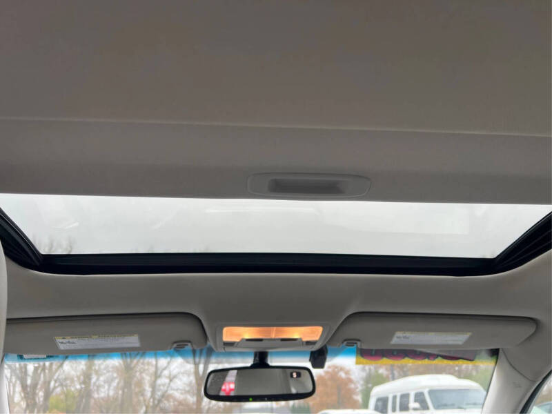 2013 Toyota Avalon Hybrid XLE Touring