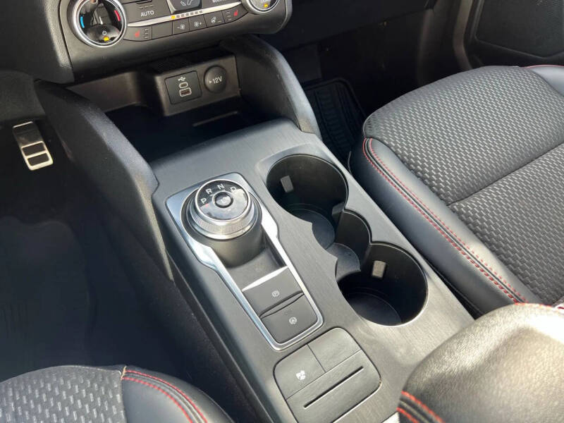 2024 Ford Escape Hybrid ST-Line