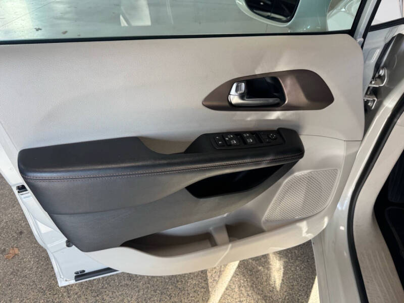 2019 Chrysler Pacifica Touring L Plus