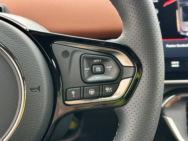 2025 VinFast VF8 Plus