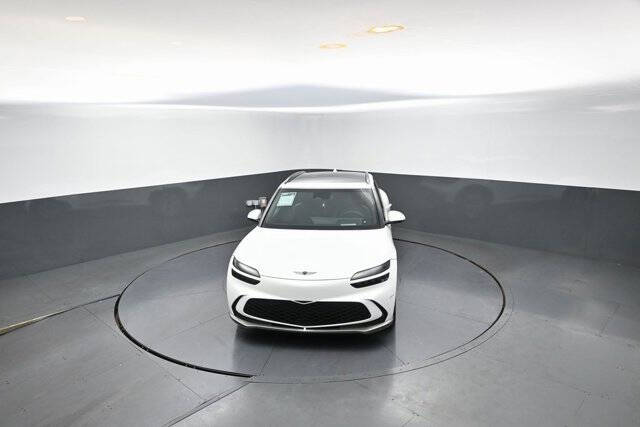 2025 Genesis GV60 Standard