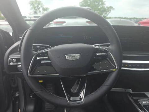 2024 Cadillac LYRIQ Tech