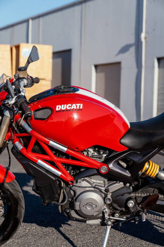 2013 Ducati Monster 1100 EVO