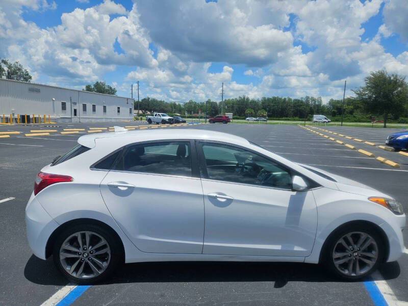 2016 Hyundai Elantra GT Base photo 13