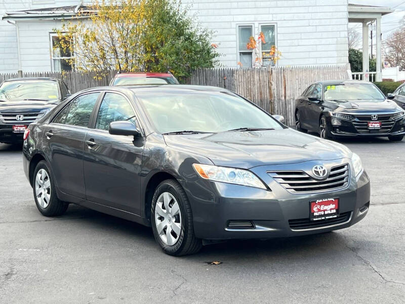 2009 Toyota Camry LE photo 6