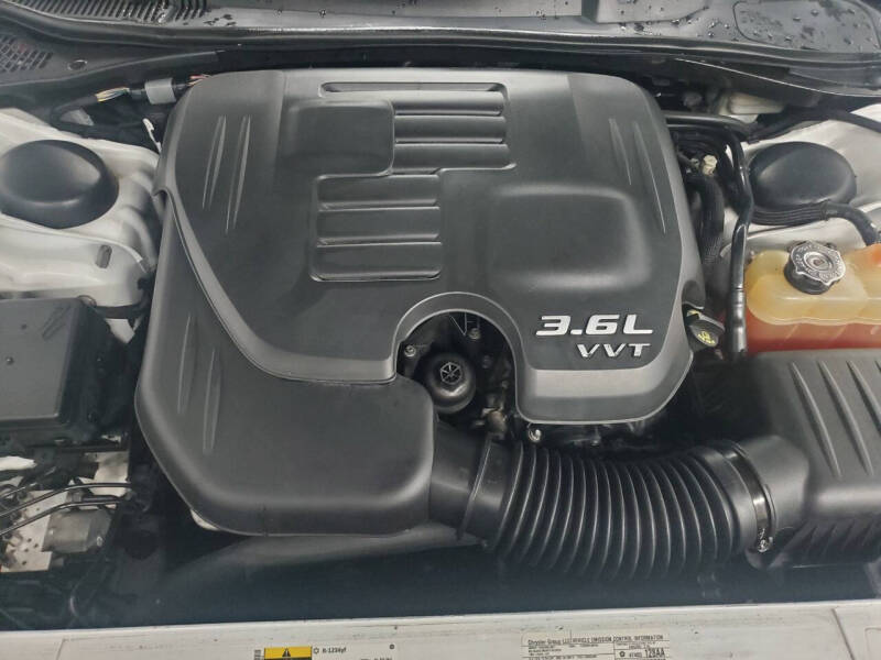 2015 Dodge Challenger SXT Plus