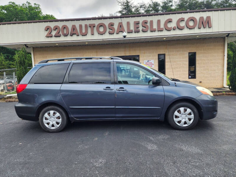 2006 Toyota Sienna CE 8 Passenger
