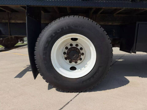 2019 Freightliner M2 106