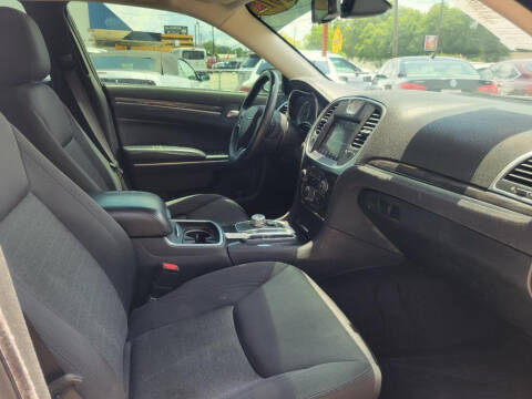 2018 Chrysler 300 Touring