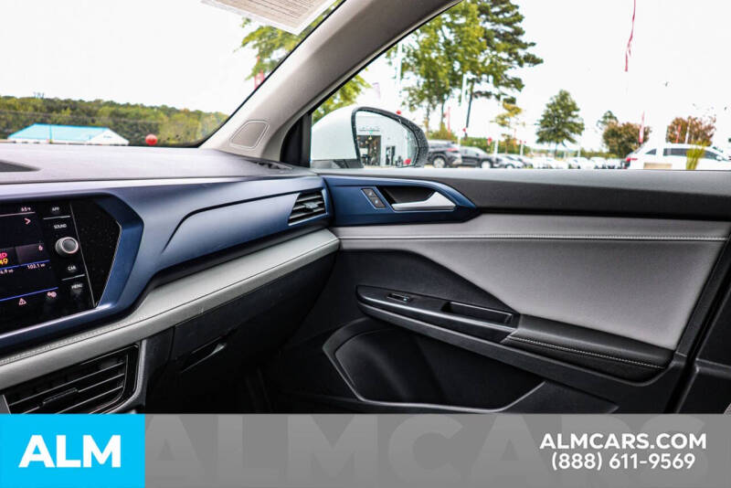 2024 Volkswagen Taos SE