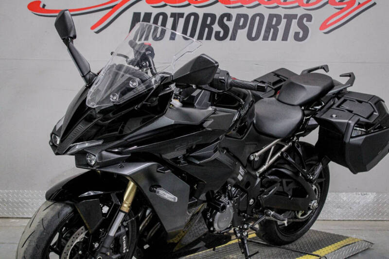 2022 Suzuki GSX-S1000GT