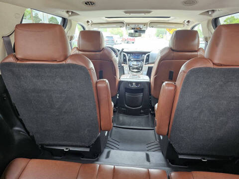 2017 Cadillac Escalade Luxury