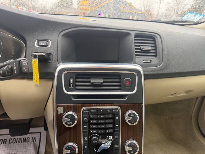 2015 Volvo V60 T5 Drive-E Premier