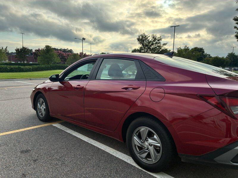 2024 Hyundai Elantra SE