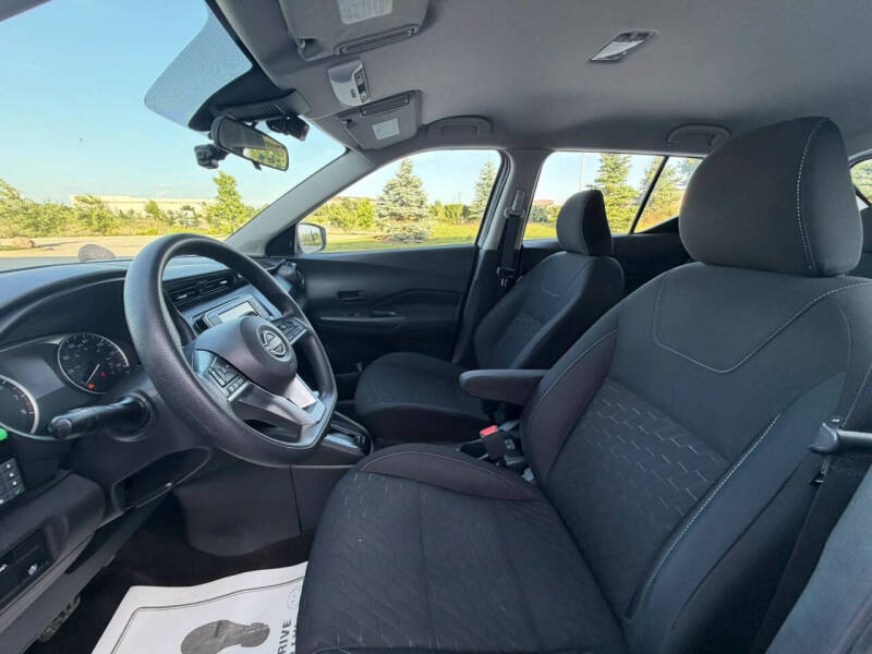 2022 Nissan Kicks S