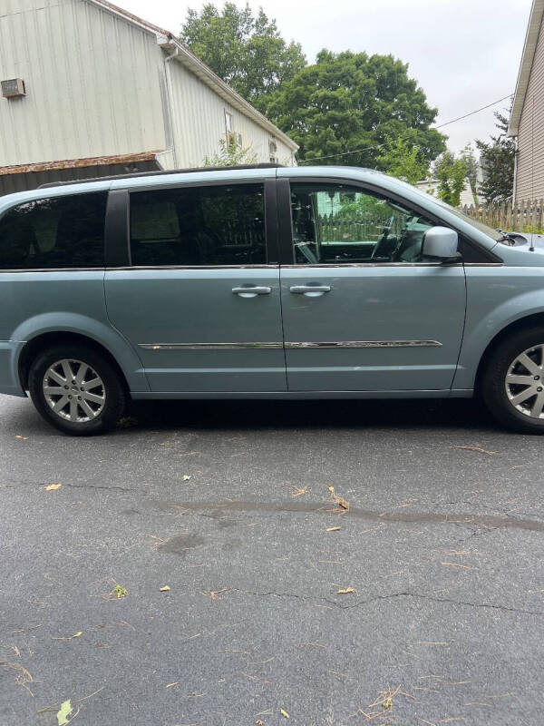 2013 Chrysler Town and Country Touring