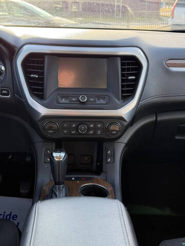 2017 GMC Acadia SLE-2