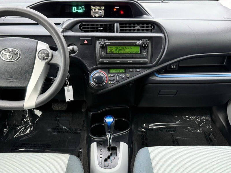 2013 Toyota Prius c Two