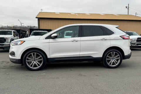 2022 Ford Edge Titanium